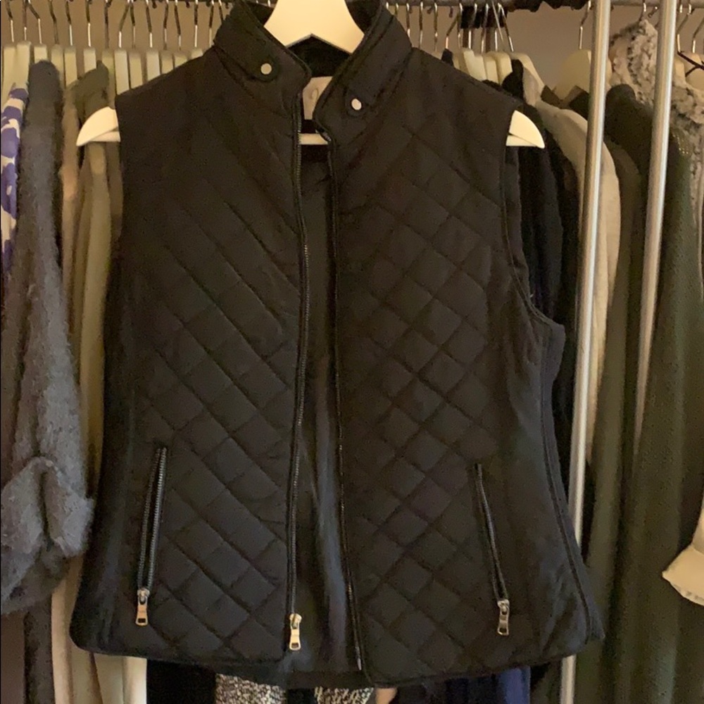 Black vest size S